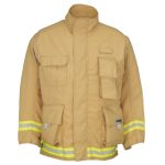 CHAQUETON DE BOMBERO LAKELAND DUAL PARA COMBATE DE INCENDIO FORESTAL Y TRABAJOS DE BUSQUEDA Y RESCATE URBANO CERTIFICADO POR NFPA 19771951 CAPA EXTERIOR EN DEFENDER M ORO CINTA SEGMENTADA TERMOFUSIONADA DE 3 IN LIMAPLATALIMA Y POPOTILLO REFLEJANTE EN MANGAS HOMBROS Y ESPALDA SISTEMA DE CIERRE CON CREMALLERA DE TERMOPLSTICO DE ALTA RESISTENCIA Y VELCRO LONGITUD FRONTAL DE 29 IN POSTERIOR DE 34 IN CPINZAS MILITARES EN LA ESPALDA TM